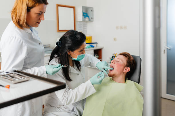 Best Weekend Emergency Dentist in Lincolndale, NY